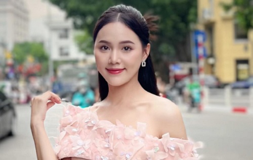 Minh Thu: “Gái quê” trên phim, ngoài đời sành điệu, gợi cảm 