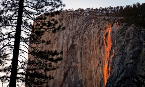 Kỳ thú thác lửa hình đuôi ngựa của Yosemite 