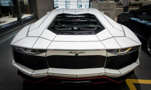 Siêu lòng trước Lamborghini Aventador diện mạo cực lạ