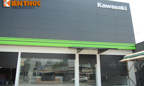 Đột nhập showroom Kawasaki chính hãng tại Việt Nam