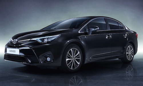 Xe gia đình Avensis của Toyota sở hữu “trái tim” từ BMW