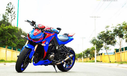 “Hàng độc” Kawasaki Z1000 trong trang phục Superman tại VN