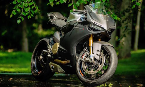 Bản độ siêu môtô Ducati 1199 Panigale S “full carbon” từ Mỹ