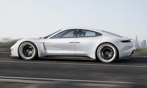 Vẻ đẹp “không tì vết” của xe điện Porsche Mission E