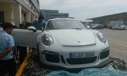 Siêu xe Porsche 911 GT3 RS hoàn toàn mới “cập bến” VN