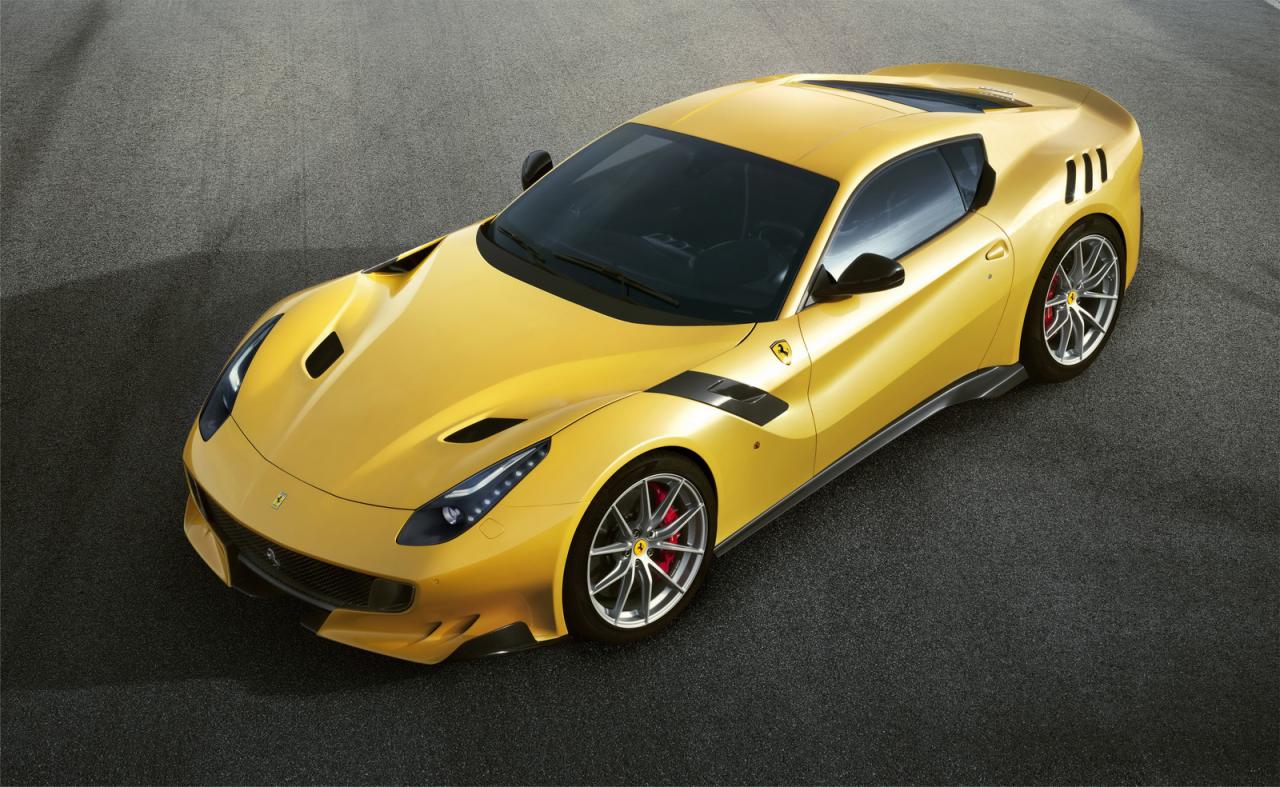 Ferrari vén màn siêu phẩm “hàng độc” giới hạn F12tdf