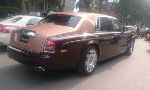 Rolls-Royce Phantom Lửa Thiêng 51 tỷ “lượn phố” Hà Nội