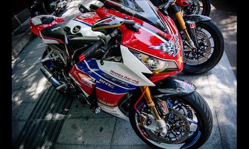 Dân chơi Việt lên "đồ chơi khủng” cho Honda CBR1000RR