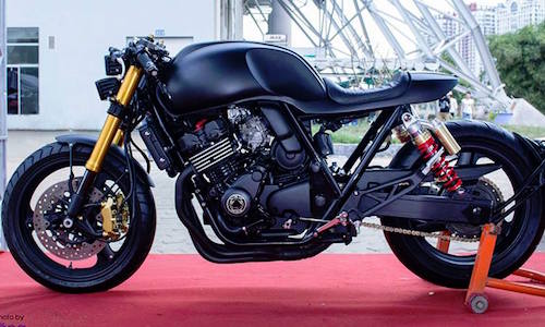 Bản độ Honda CB400 streetfighter cực “ngầu” của biker Việt