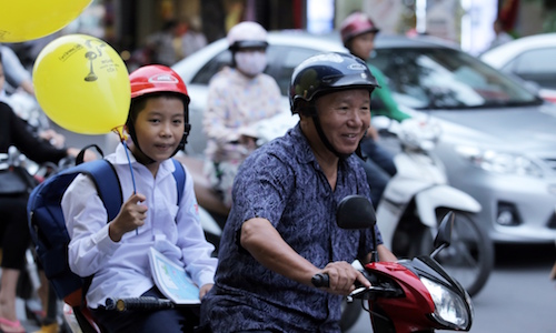 Tham gia giao thông văn minh bằng cách hạn chế còi