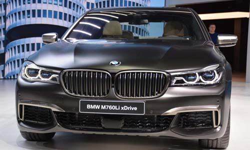 Triệu hồi 97 xe sang BMW M760Li xDrive “dính lỗi“