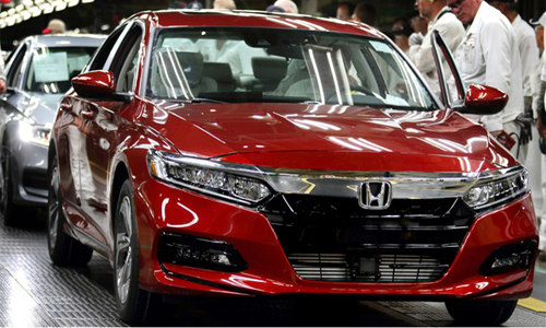 Xe sedan Honda Accord 2018 có gì để “đấu” Toyota Camry?