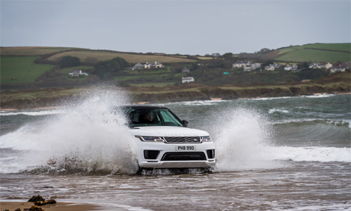 Xem Range Rover Sport 2018 “vượt biển” cùng VĐV bơi 