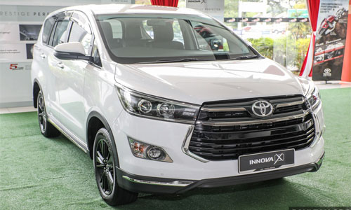 Cận cảnh Toyota Innova 2.0X giá 712 triệu đồng 