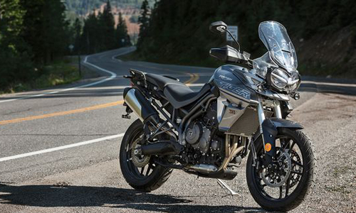 "Soi" bộ đôi môtô Triumph Tiger 800 giá từ 330 triệu đồng