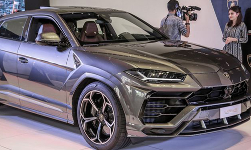 Lamborghini Urus giá 5,8 tỷ tại Malaysia, sắp về VN