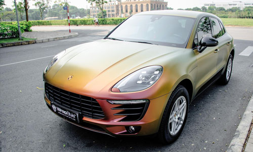 “Soi” SUV hạng sang Porsche Macan tiền tỷ, màu độc tại Sài Gòn