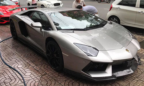 Đại gia Đặng Lê Nguyên Vũ tậu Lamborghini độc nhất VN?