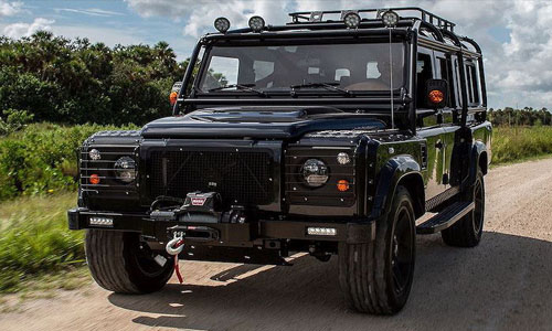 Xem Land Rover Defender 110 độ khủng từ trong ra ngoài