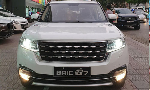 Xe BAIC Trung Quốc “nhái” Range Rover giá 658 triệu