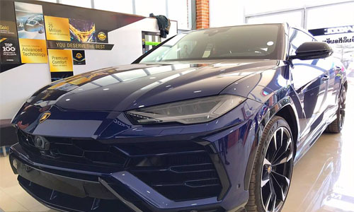 Cận cảnh siêu SUV Lamborghini Urus đầu tiên của đại gia Lào