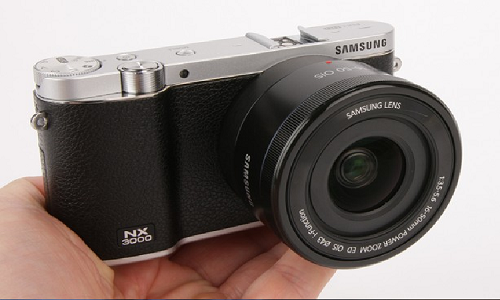 Đánh giá máy ảnh giá rẻ Samsung NX300