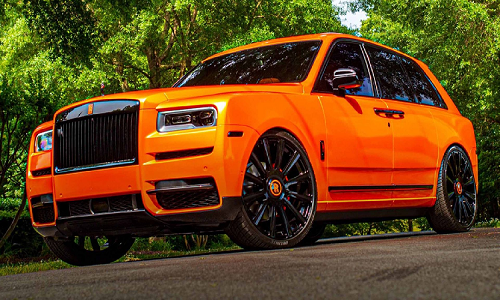 Rolls-Royce Cullinan độ "khủng" của tay chơi bóng bầu dục