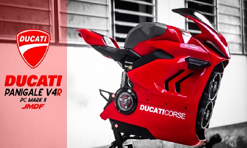 Choáng với máy tính phong cách siêu môtô Ducati Panigale 