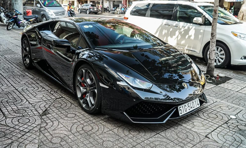 Cận cảnh Lamborghini Huracan hơn 20 tỷ màu độc ở Sài Gòn