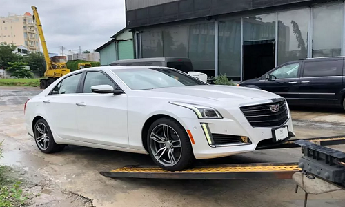 Sedan hạng sang Cadillac CTS V-Sport 2019 cập bến Việt Nam