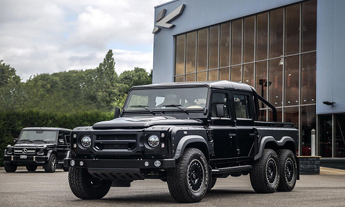 "Soi" siêu bán tải 6 bánh Land Rover Defender 300.000 USD