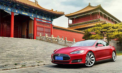 Trung Quốc miễn thuế, xe ôtô điện Tesla giảm gần 14.000 USD