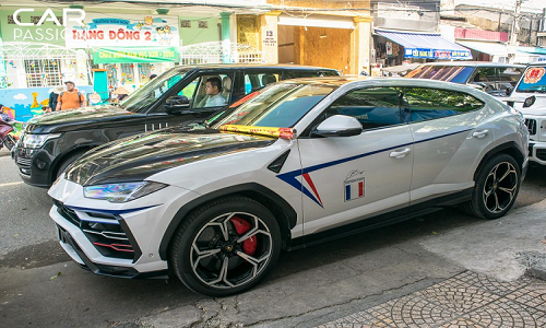 "Soi" Lamborghini Urus 23 tỷ độ Mansory của đại gia Minh Nhựa