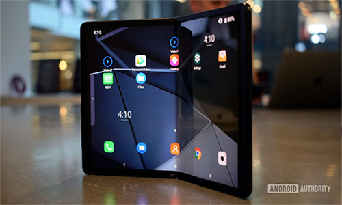 Đối thủ giá rẻ của Galaxy Fold ra mắt đầu năm 2020