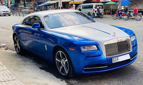 Xe Rolls-Royce Wraith hơn 10 tỷ khoác áo "màu độc" ở Sài Gòn