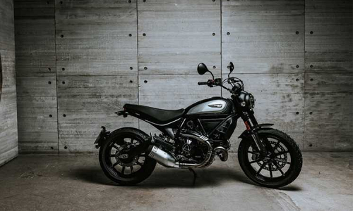 Ducati ra mắt xe môtô Scrambler Icon Dark 2020 giá "mềm"