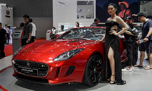 Chi tiết Jaguar F-Type R Convertible hơn 10 tỷ tại Việt Nam