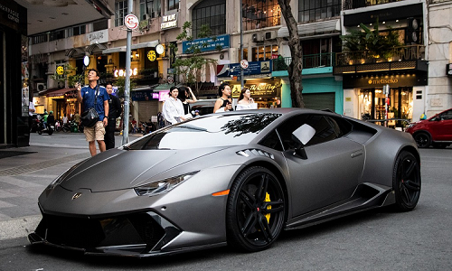 Lamborghini Huracan độ siêu xe triệu đô Reventon ở Sài Gòn