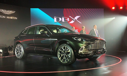 "Soi" siêu SUV Aston Martin DBX mới với màu sơn đặc biệt