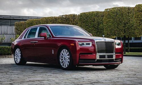 Xe siêu sang Rolls-Royce Phantom RED ngoại thất rắc bụi pha lê