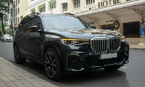 Cận cảnh BMW X7 xDrive40i M Sport gần 7,5 tỷ tại Sài Thành