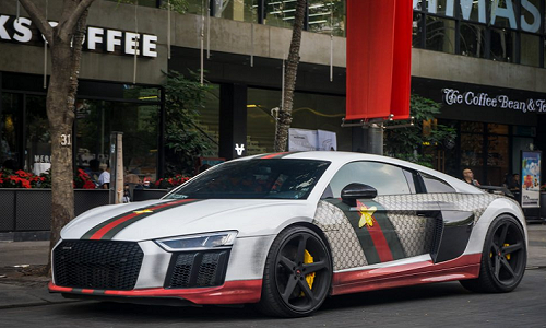 Siêu xe Audi R8 V10 Plus tiền tỷ khoác áo Gucci ở Sài Gòn