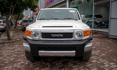 Cận cảnh Toyota FJ Cruiser 2020 đầu tiên về Việt Nam