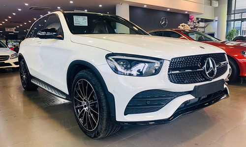 Mercedes-Benz GLC 300 mới hơn 2,5 tỷ "cháy hàng" tại Việt Nam