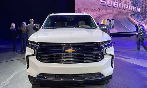 "Khủng long" Chevrolet Suburban 2021 có thêm phiên bản Z71