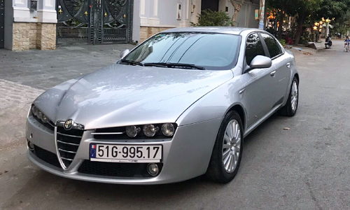 Xe Alfa Romeo 159 JTS "hàng độc" chỉ 780 triệu tại Sài Gòn