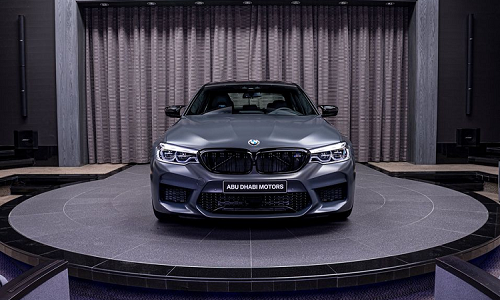 BMW M5 Edition bản kỷ niêm 35 Years Jahre tại Abu Dhabi