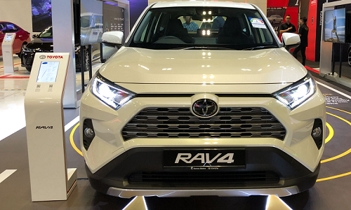 Toyota RAV4 tới 2,27 tỷ đồng tại Singapore, sắp về VN?