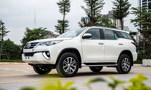 Cận cảnh Toyota Fortuner 2020 lắp ráp Việt Nam, hơn 1 tỷ đồng