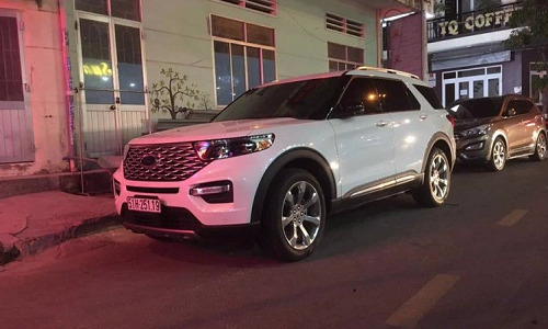 Ford Explorer 2020 đầu tiên về Việt Nam tới 4 tỷ đồng?